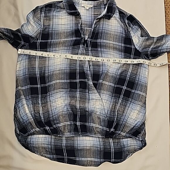 beach lunch lounge wrap front draped crossover flannel plaid Top. Size Large - Picture 6 of 9